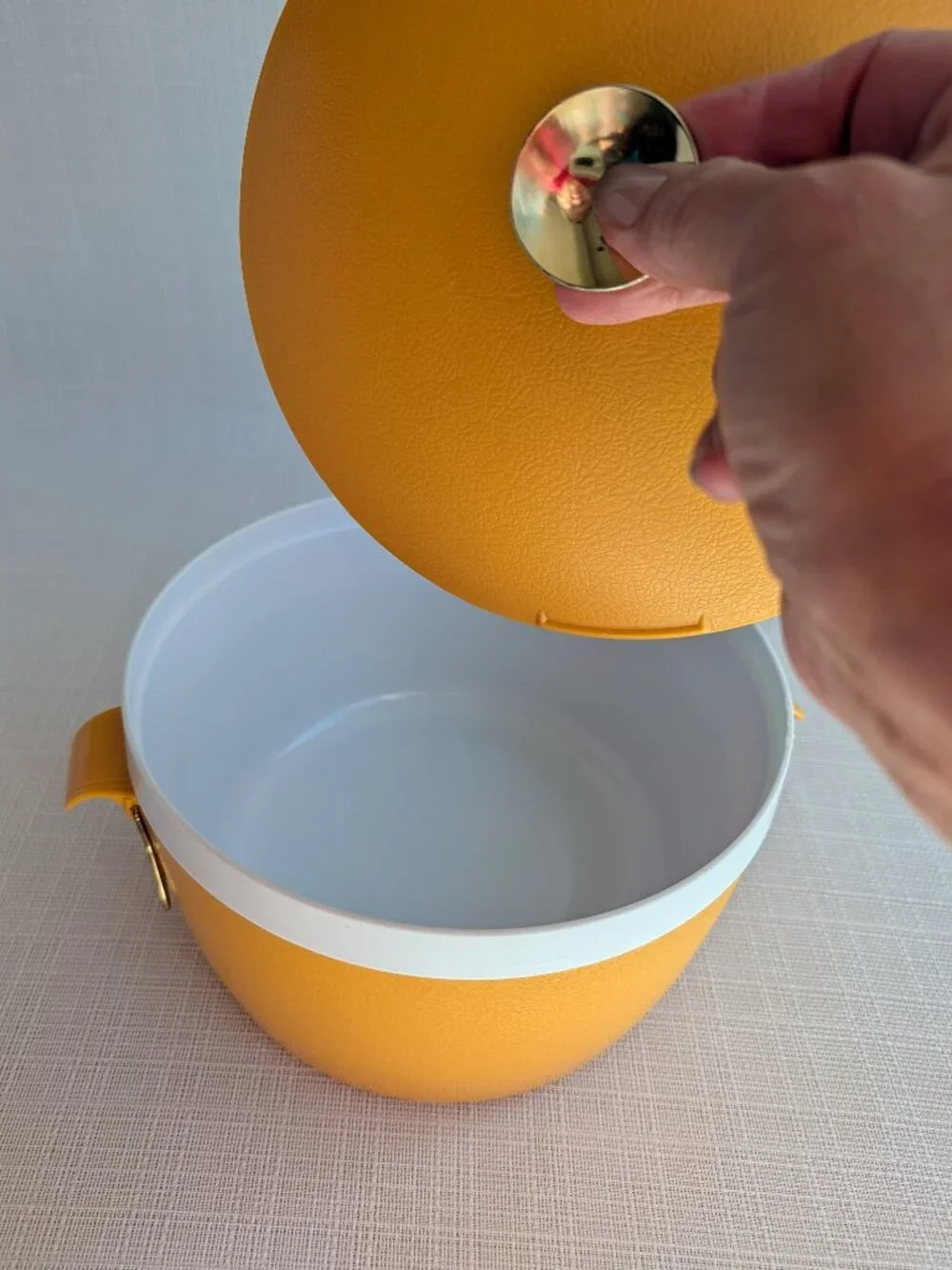 Vintage MCM Harvest Gold SunFrost Thermoware Locking Lid Ice Bucket